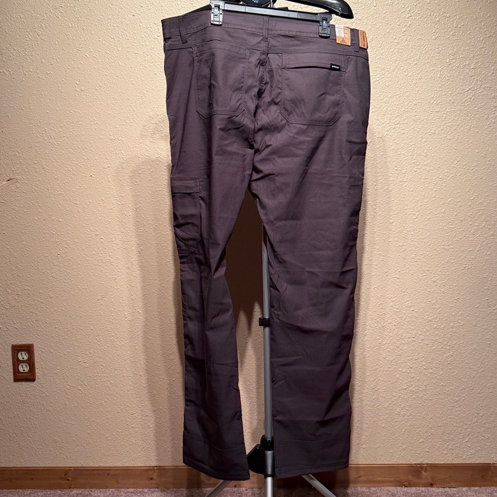 Men’s gray cargo hiking pants slim fit extra stretch size 40/34 $95.00 - Picture 9 of 10